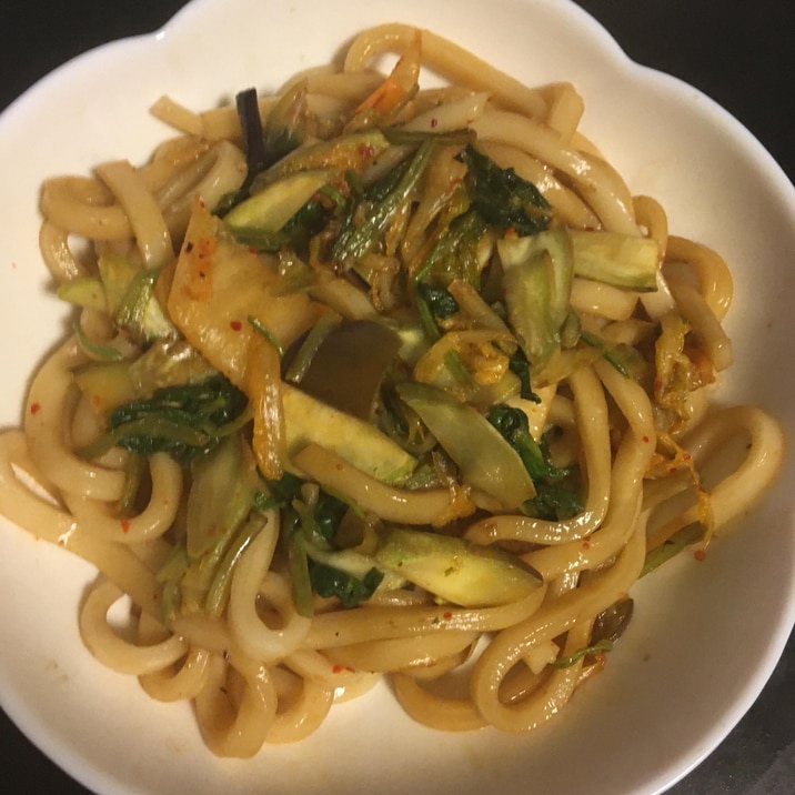なす、ほうれん草、キムチ、焼うどん